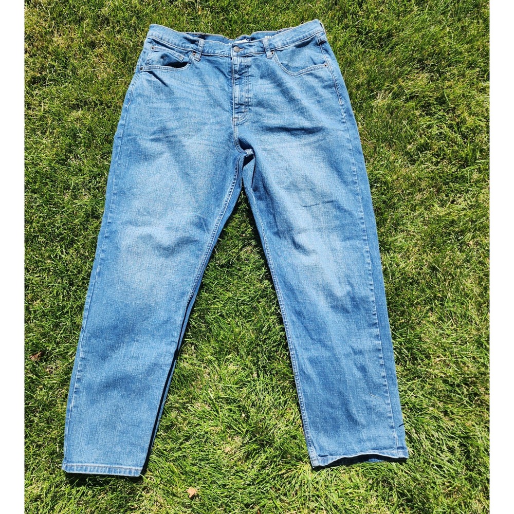 Wrangler Jeans Mens 38x32 Relaxed Fit Cotton Blend Medium Wash Blue 10MGW15MW